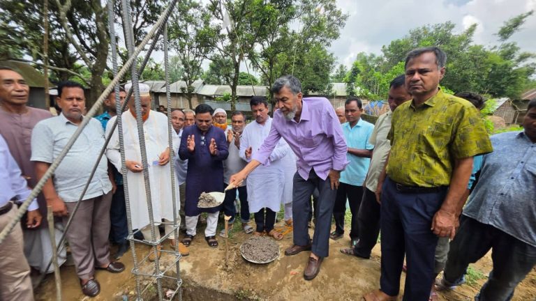 পীরগঞ্জের সিন্দাগড় দূর্গা মন্দিরের উন্নয়ন কাজের উদ্বোধন, ৩ লাখ টাকার অর্থ বরাদ্দ