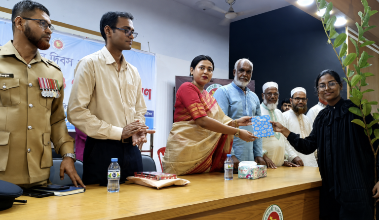 কাউনিয়ায় জুলাই গণঅভ্যুত্থান দিবসে আলোচনা সভা ও পুরস্কার বিতরণ