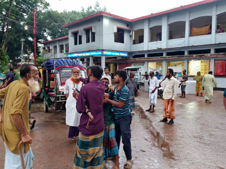 ঈশ্বরগঞ্জে আমন ধানের চারা রোপণকালীন বজ্রপাতে কৃষকের মৃত্যু