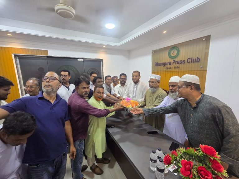 ভাঙ্গুড়া প্রেসক্লাবে এমপি মুহাম্মদ আলী আছগরের মতবিনিময়, জামায়াতের প্রার্থীদের ঘোষণা
