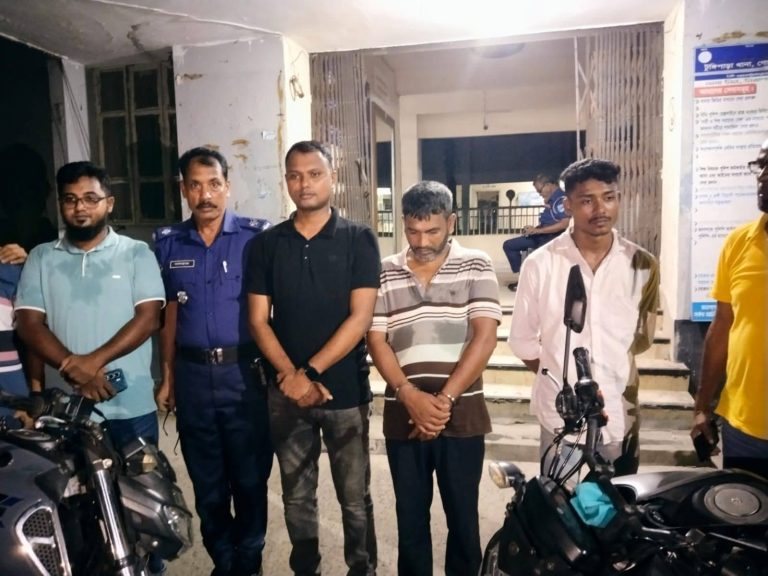 টুঙ্গিপাড়ায় চোরাই মোটরসাইকেলসহ দুইজন আটক