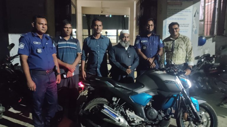 বরিশালের চুরি যাওয়া মোটরসাইকেল উদ্ধার টুঙ্গিপাড়ায়