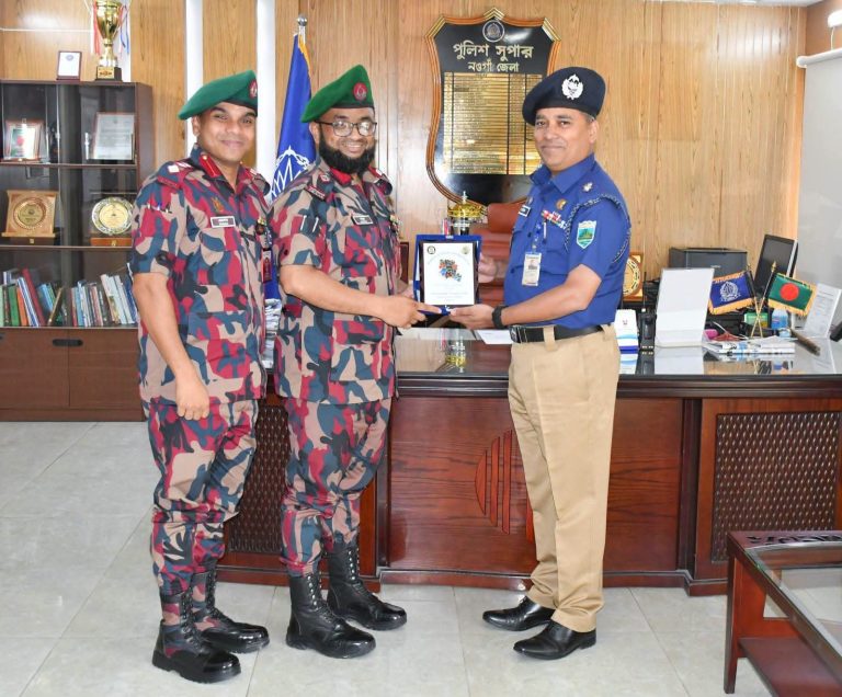 পুলিশ সুপারের কার্যালয়ে ১৪ বিজিবির বিদায়ী ও নবযোগদানকারী অধিনায়কের সৌজন্য সাক্ষাৎ