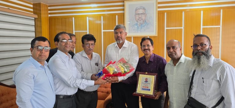 স্থায়ী মন্দির নির্মাণে জমি বরাদ্দ চেয়ে আরডিএ চেয়ারম্যানের কাছে আবেদন