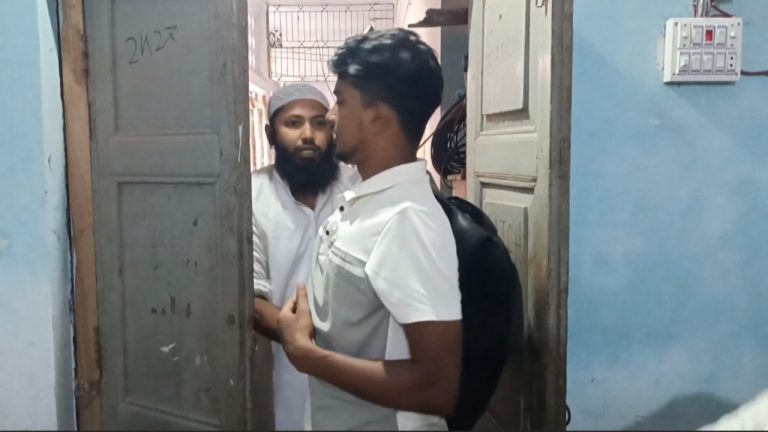 অবৈধ কোচিংয়ের খবর সংগ্রহে গিয়ে পিরোজপুরে ৩ সাংবাদিকের ওপর হা-মলার অভিযোগ