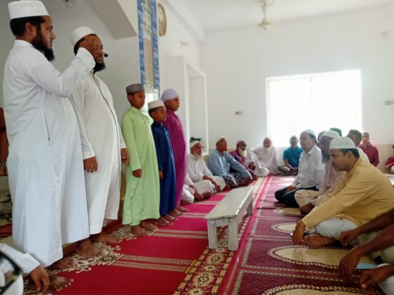 ভাঙ্গুড়ায় মাদরাসা শিক্ষার্থীদের আমপারা সবক প্রদান ও দোয়া মাহফিল অনুষ্ঠিত