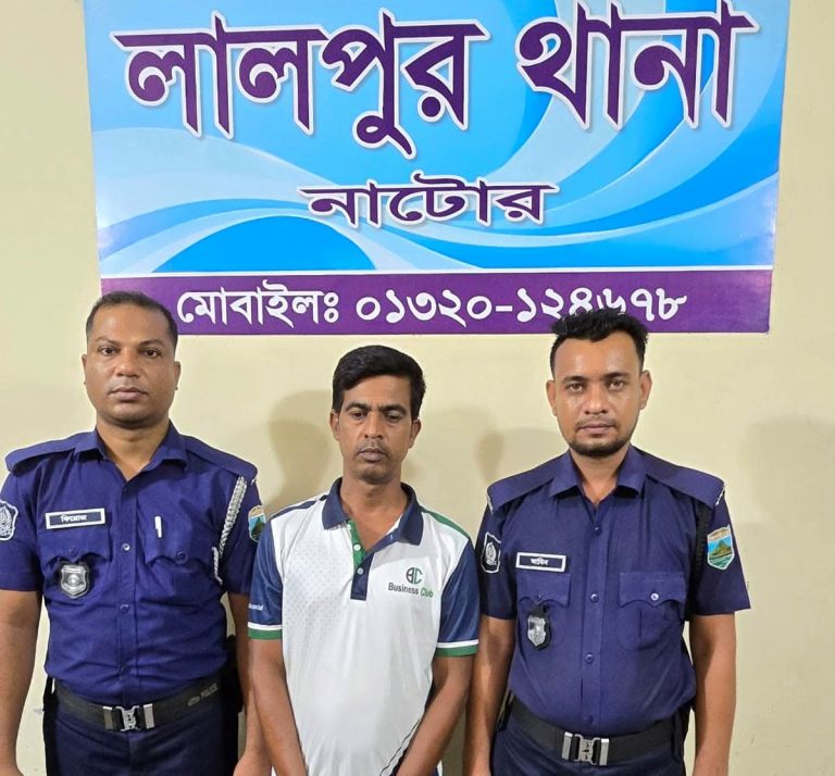 লালপুরে ২২ পিস ই-য়া-বাসহ গ্রে–ফতার এক