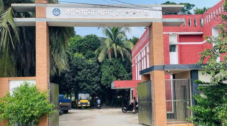 কাশিয়ানীতে নসিমনের ধাক্কায় নি-হ-ত ১, আ-হ-ত ২