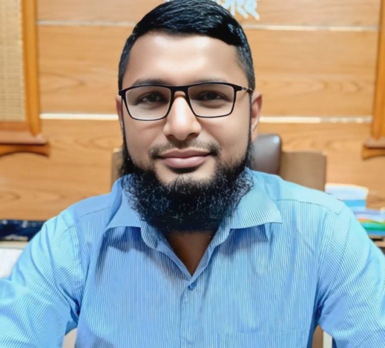 ময়মনসিংহ ভূমি সেবায় নতুন বার্তা সহজ ও জনবান্ধব সেবায় প্রশংসায় ভাসছেন এডিসি রাজস্ব মোঃ আজিম উদ্দিন