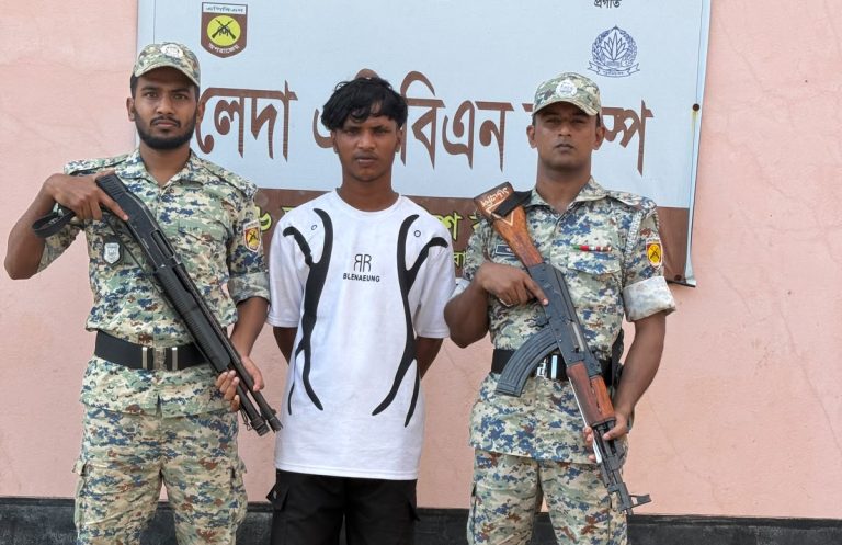 টেকনাফে রাতে অভিযান চালিয়ে এজাহারভুক্ত আসামি গ্রে-প্তা-র
