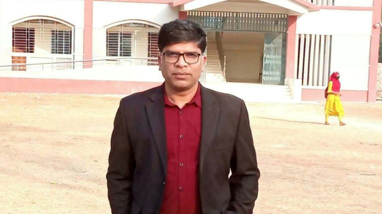 দেবীগঞ্জে সড়ক দুর্ঘটনায় নিহত ১ আহত ২
