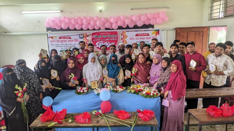 চৌদ্দগ্রামে ফ্রেন্ডস্ গ্রুপের উদ্যোগে কৃতি শিক্ষার্থীদের সংবর্ধনা
